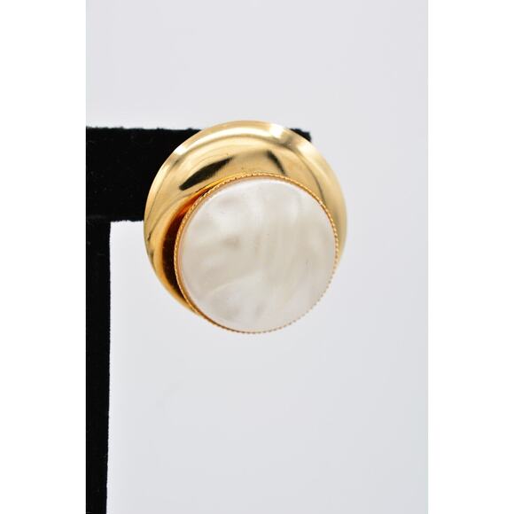 Vintage Clip On Earrings White Faux Pearl Shiny Gold Tone Chunky 1980s BinAV - Picture 7 of 12